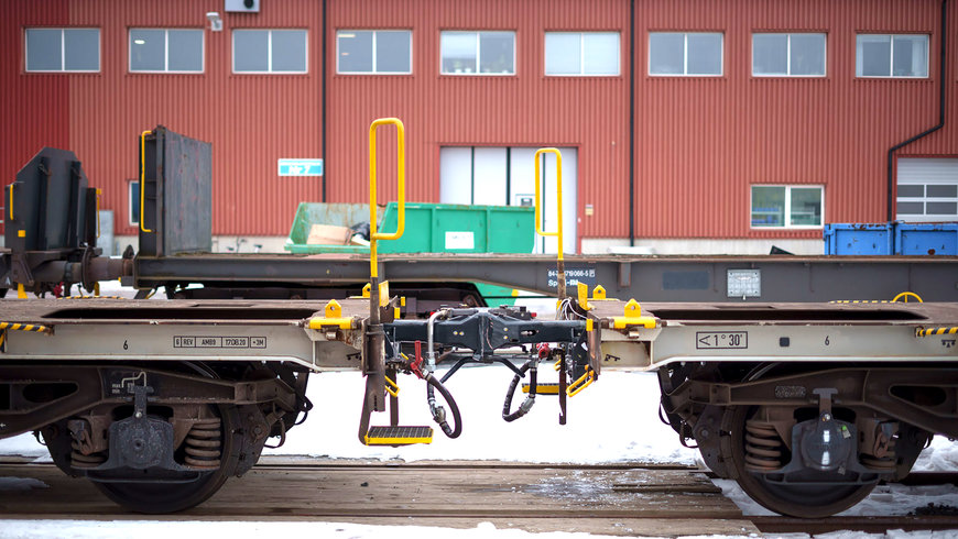 Automatisierter Güterverkehr: Knorr-Bremse testet Digitale Automatische Kupplung in echtem Zug